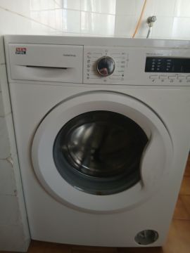 Techniker für Waschmaschinen