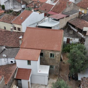 RJ360 Construção e Recuperação LDA - Castelo Branco - Spüle und Wasserhahn montieren
