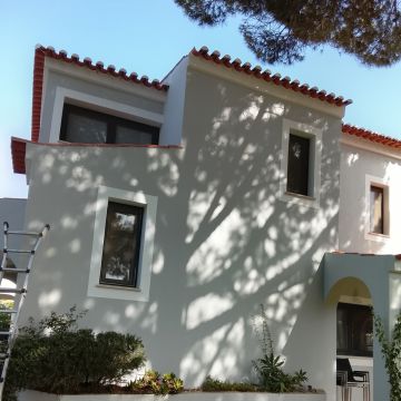 Pinturas exterior e interiores, acabamentos acrílico, reparação barramento de parede - Silves - Pintura Exterior