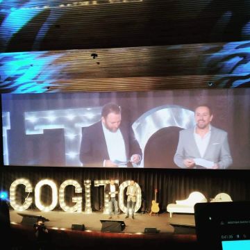 Palco Singular Audiovisuais - Odivelas - Alquiler de equipos de vídeo para eventos
