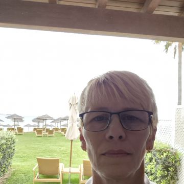 Cristina - Portimão - Limpeza a Fundo