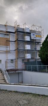 Miguel Alexandre & André Alexandre Branca - Construções, lda - Elvas - Instalación de suelos de baldosas o piedras