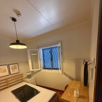 RJ360 Construção e Recuperação LDA - Castelo Branco - Fliesenlegerei