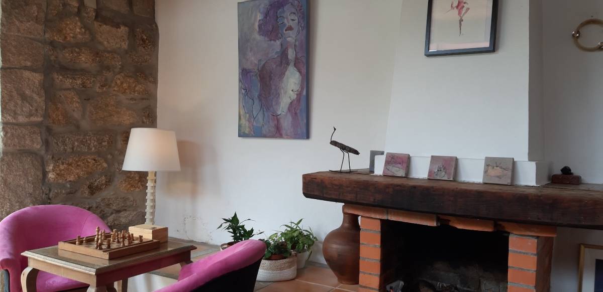 ESPECIALISTA: Manutenção e remodelação de casas; Construção de Estruturas interiores e exteriores, Aplicação de Piso Flutuante, Pintura, Limpeza Geral - Porto - Tapete anbringen / Tapezierung