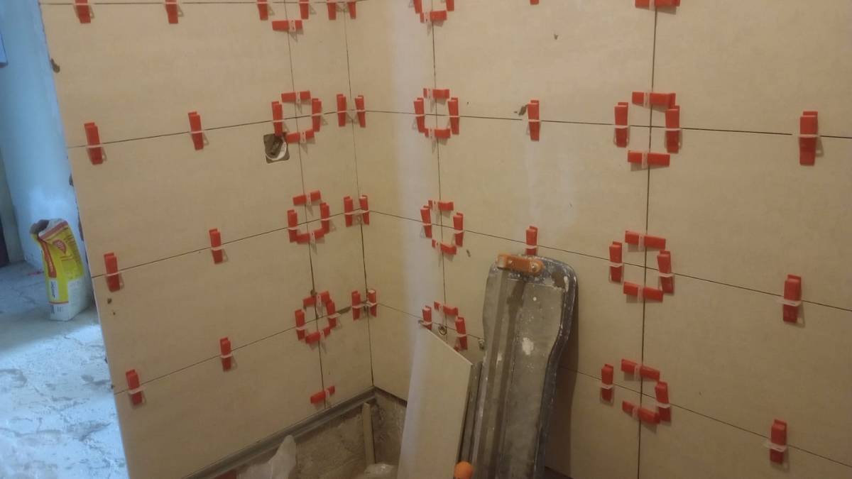 Phenomenal - Construção e Remodelação - Barreiro - Heated Floor Installation