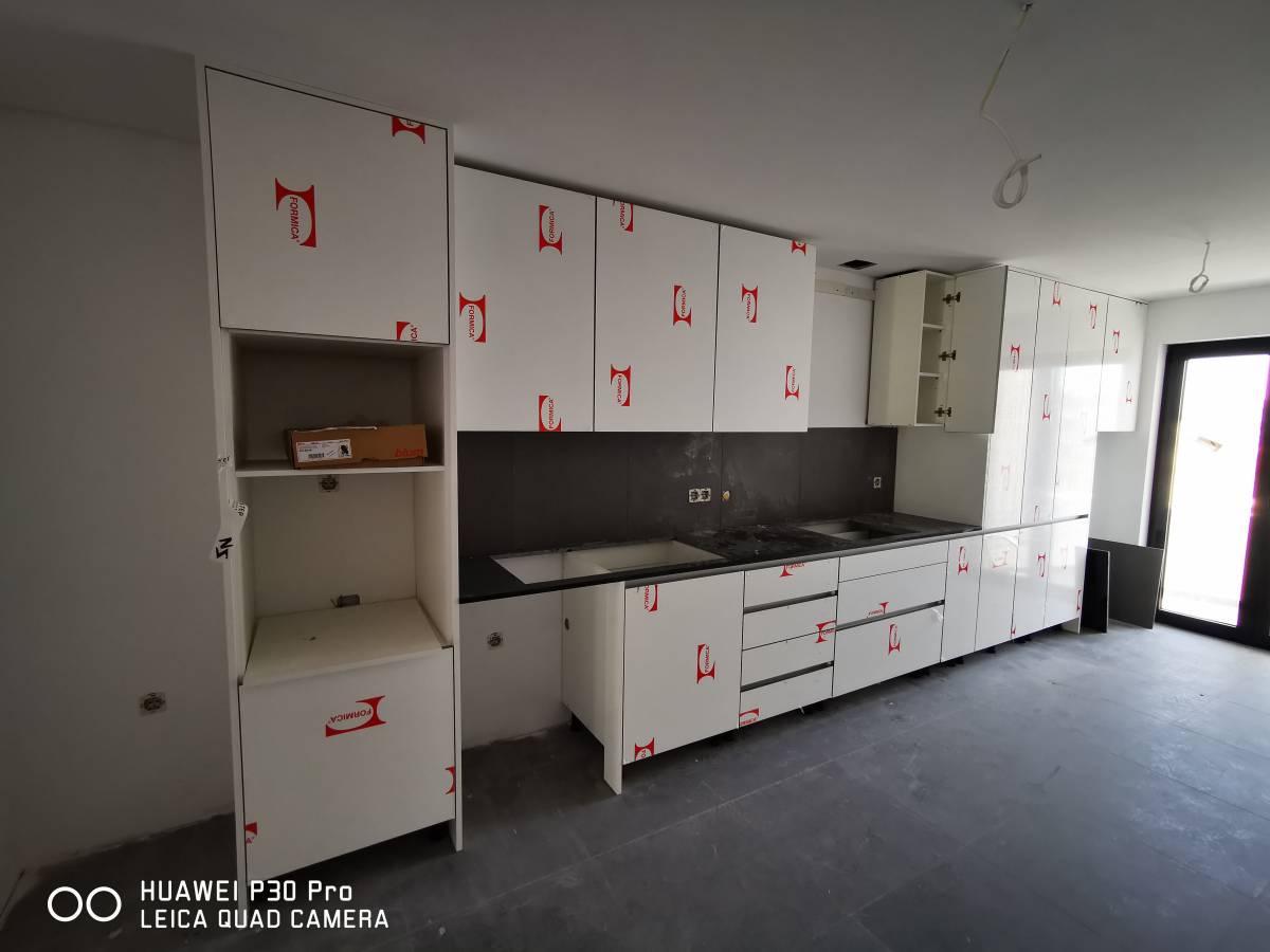 Almeida carpinteiria - Torres Novas - Montagem de Equipamento Desportivo