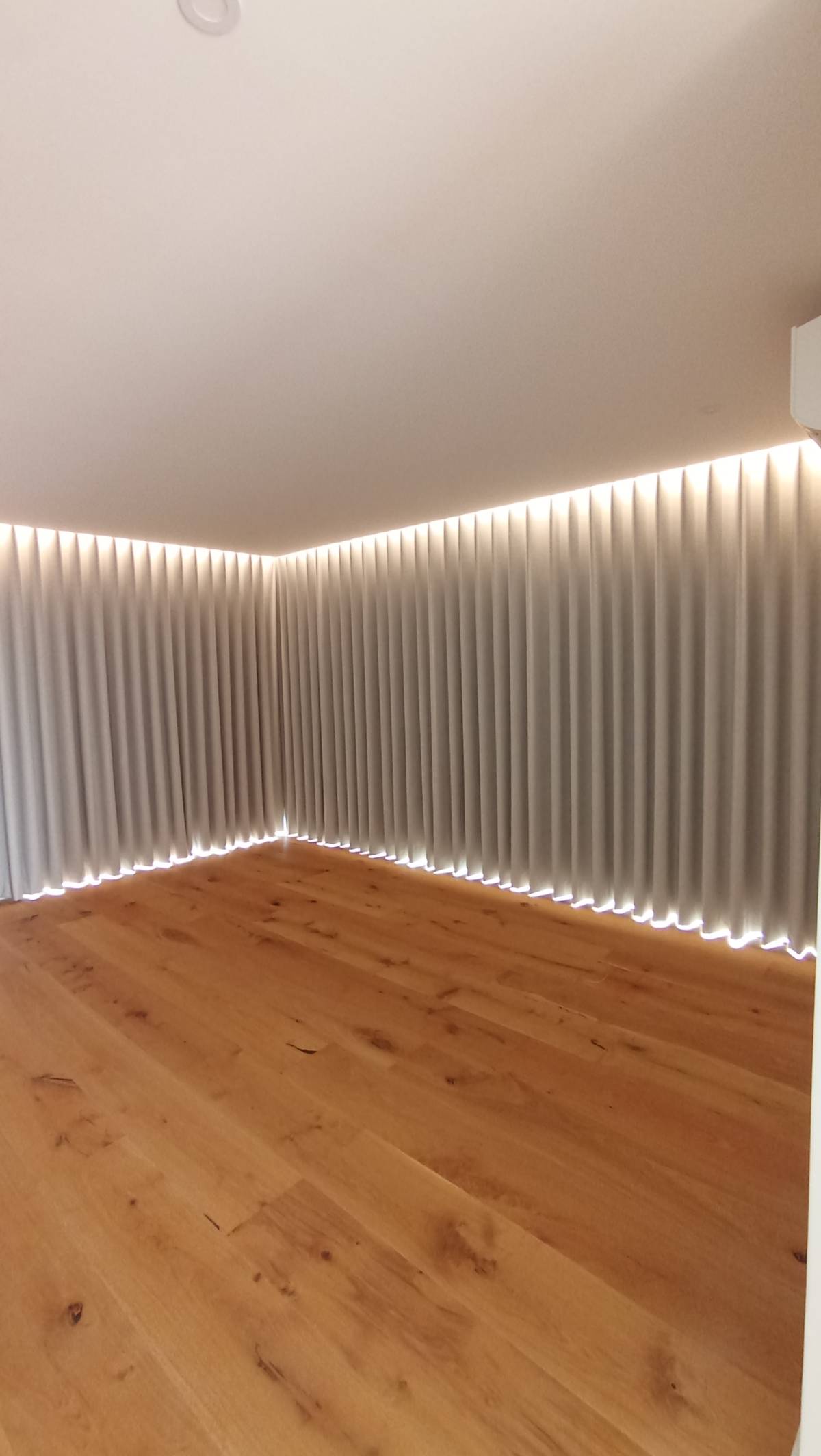 Emerson Costa - Mafra - Instalación de suelos de madera