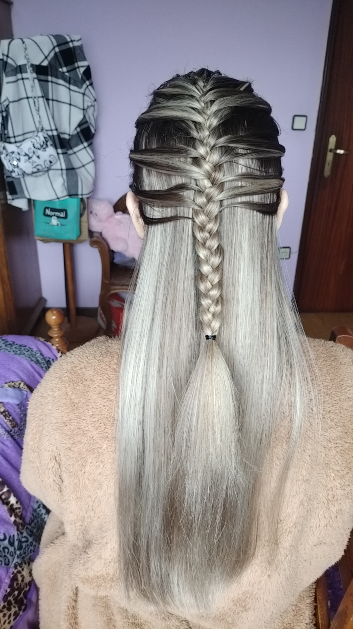 MARISA BENZA TRANCISTA ππ»π΅πΉβ€οΈβ¨π«‘β¨ππ - Felgueiras - Hairdressers and Makeup Artists