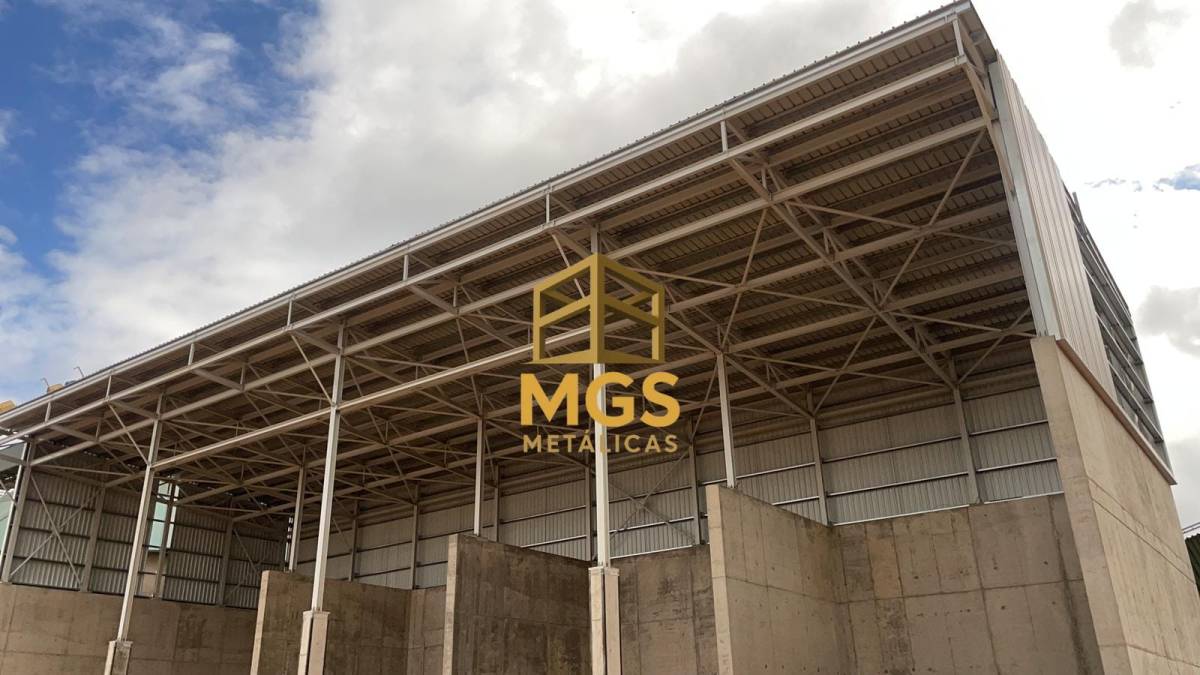 MGS Metalicas - Leiria - Instalación de cubiertas para patios