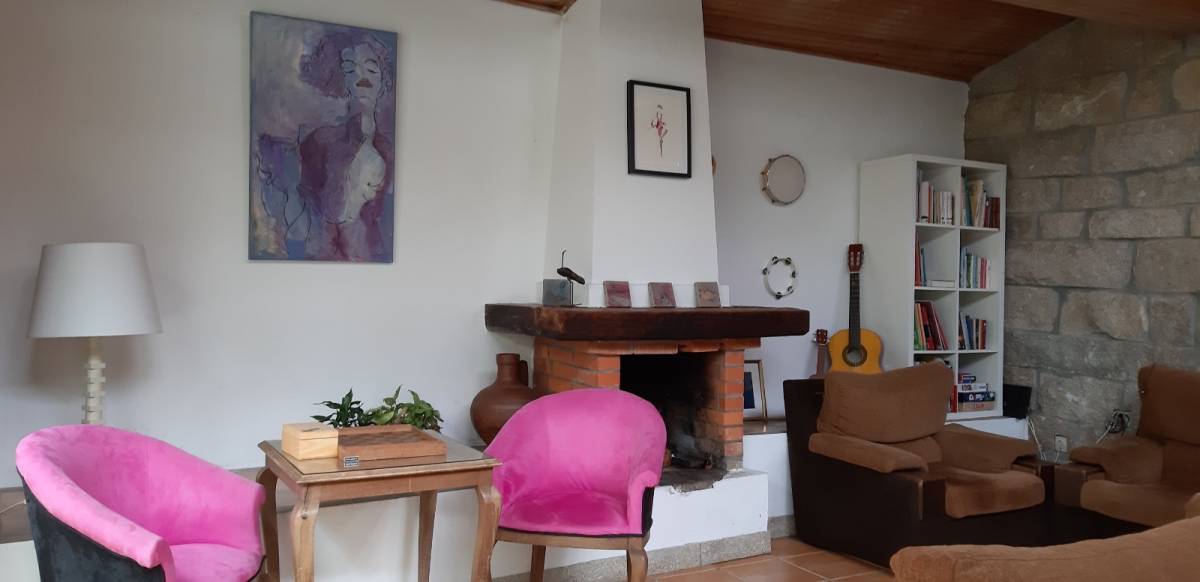 ESPECIALISTA: Manutenção e remodelação de casas; Construção de Estruturas interiores e exteriores, Aplicação de Piso Flutuante, Pintura, Limpeza Geral - Porto - Möbel