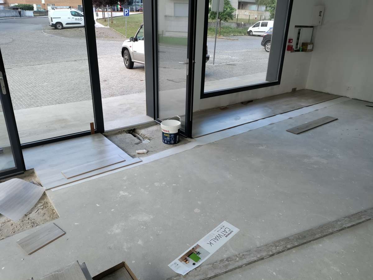 alexmultiservicos - Ponte de Lima - Stone or Tile Flooring Repair or Partial Replacement