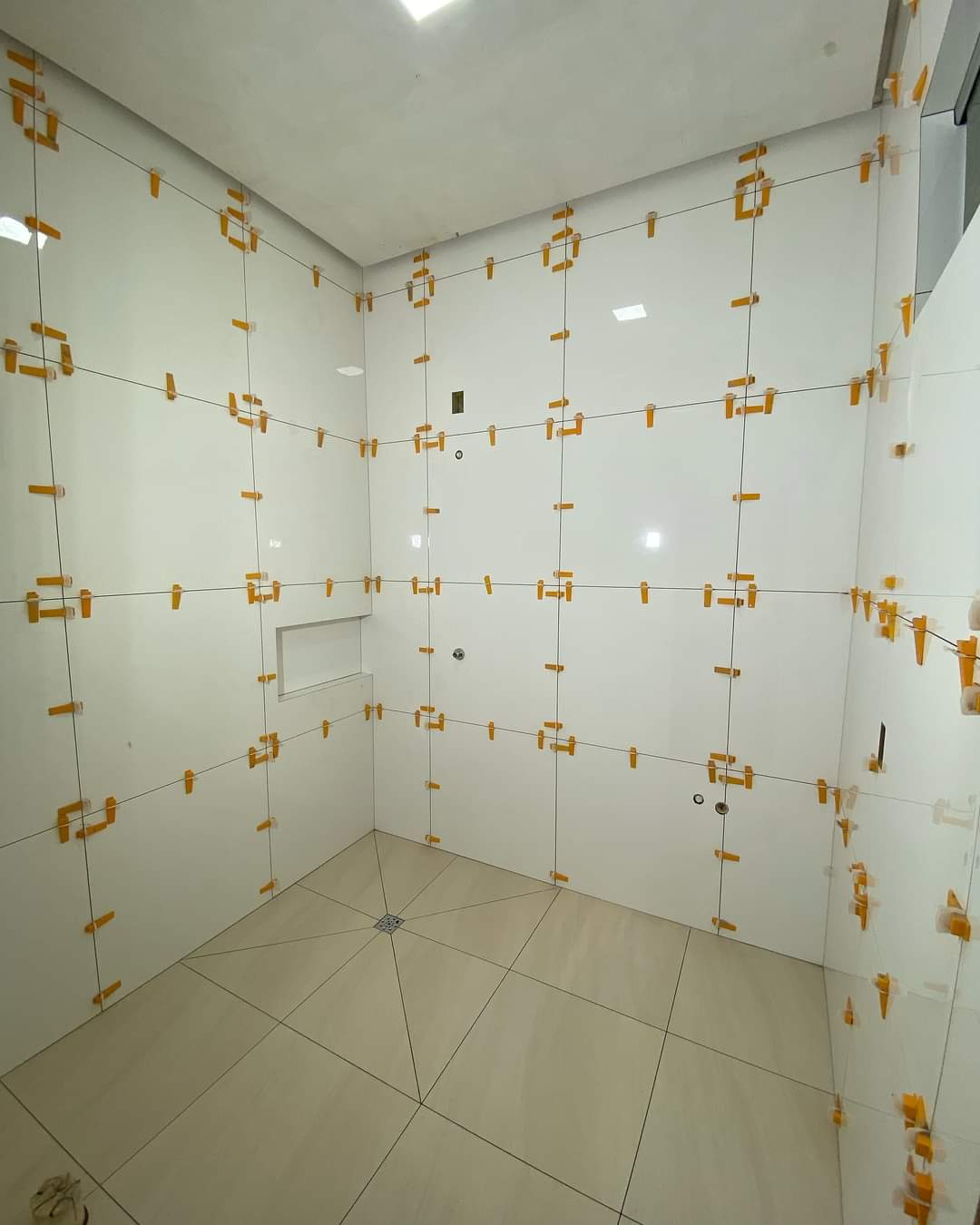 Phenomenal - Construção e Remodelação - Barreiro - Hardwood Floor Installation