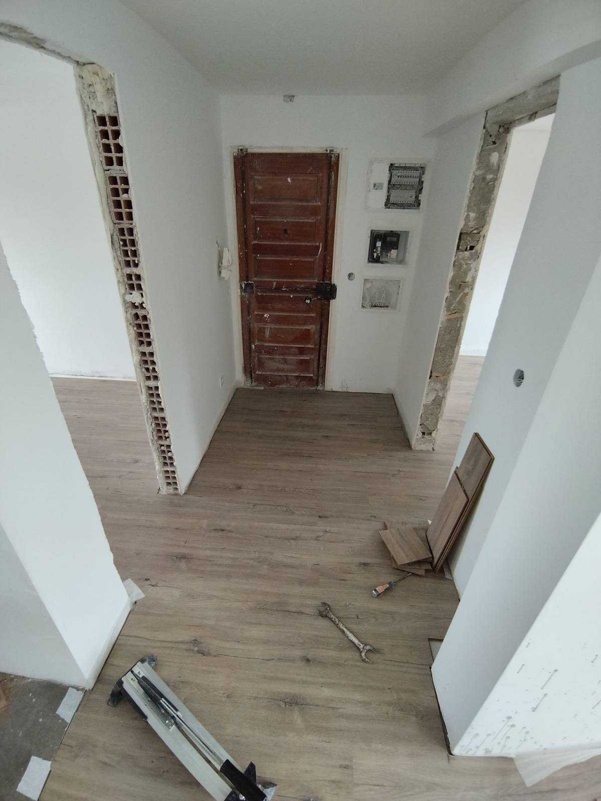 Phenomenal - Construção e Remodelação - Barreiro - Floating Flooring Installation