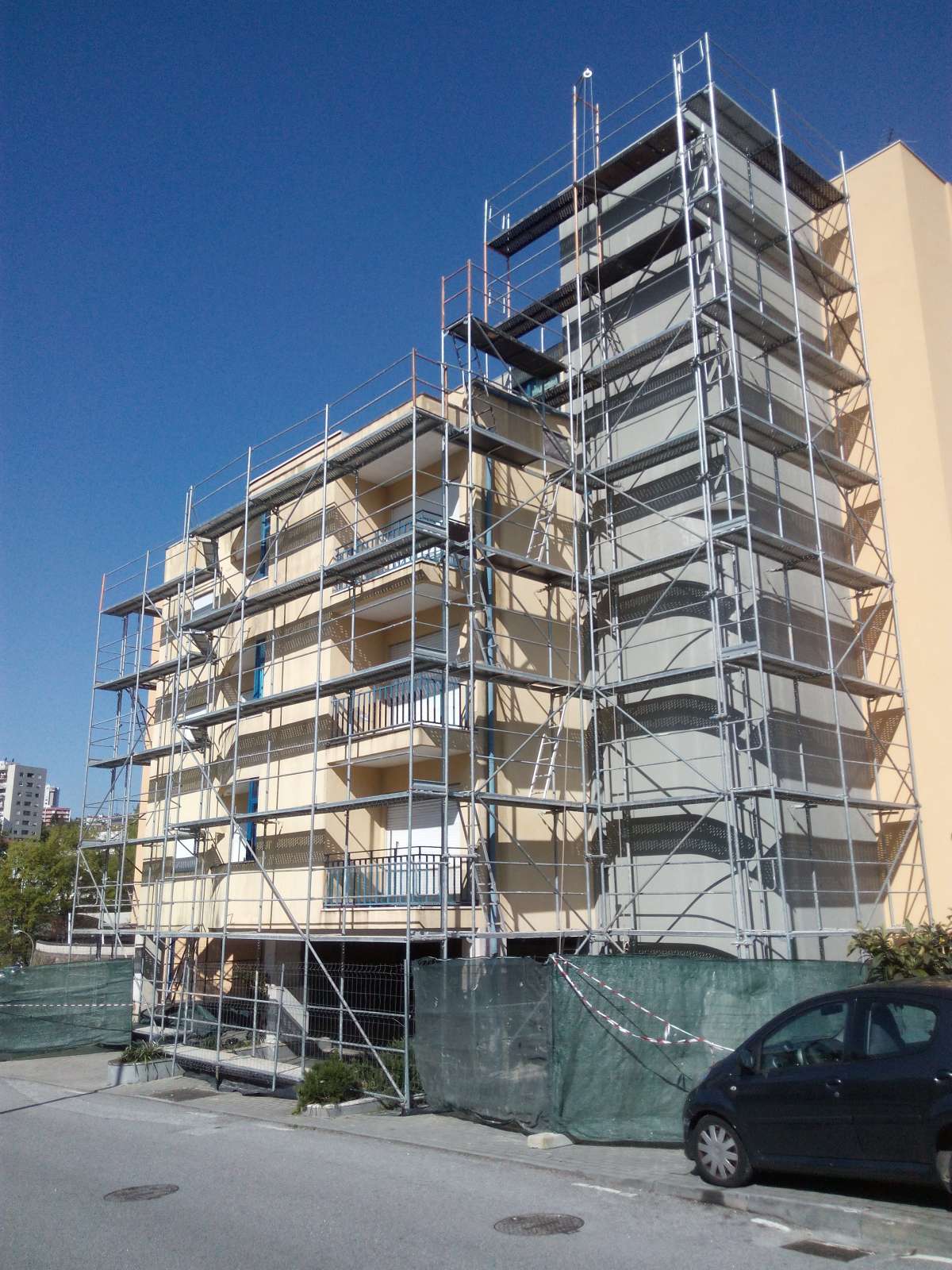 Alexandre Dias - Amarante - Buildings Painting