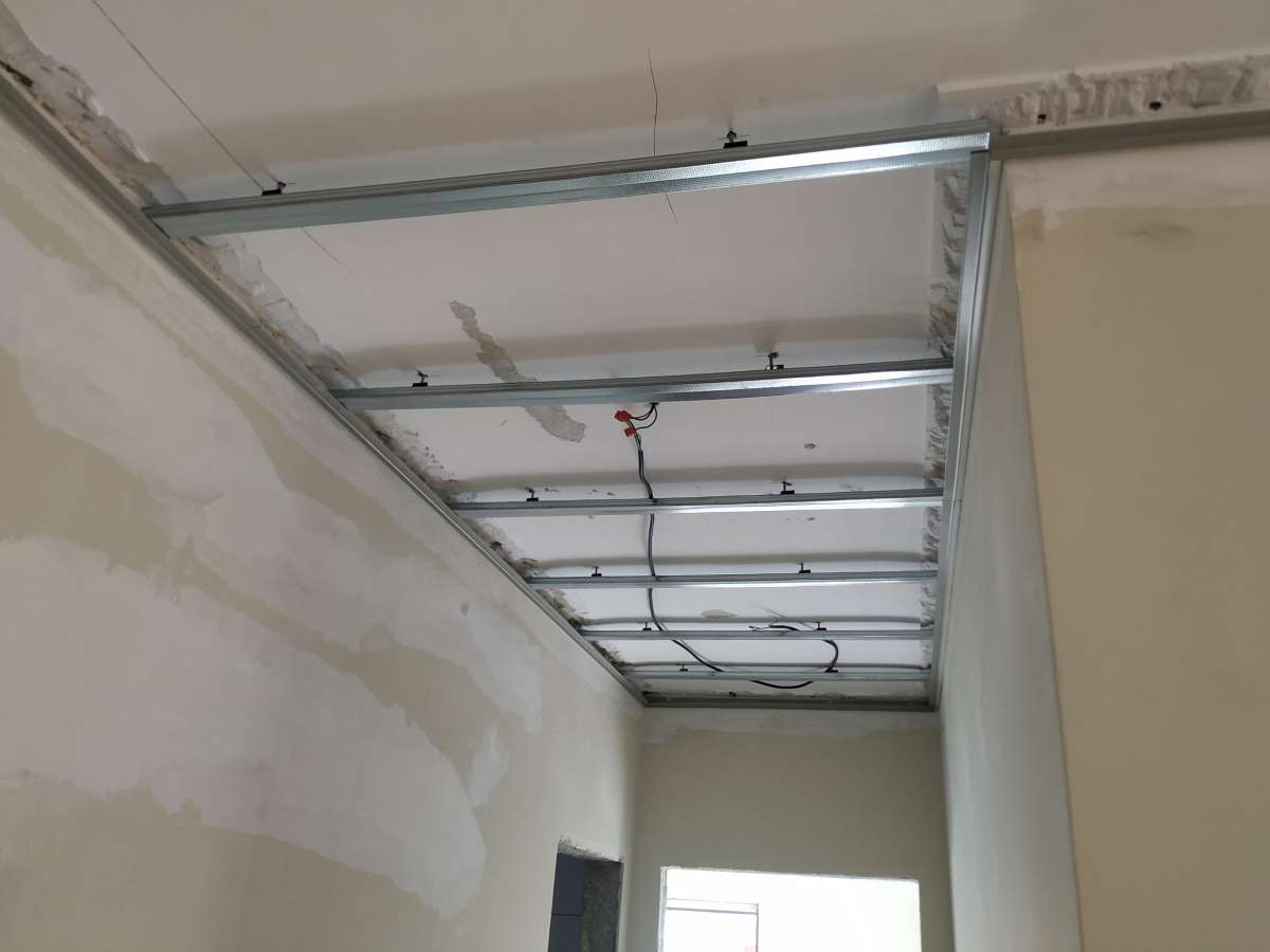 Alexandre Dias - Amarante - Concrete Flooring Installation