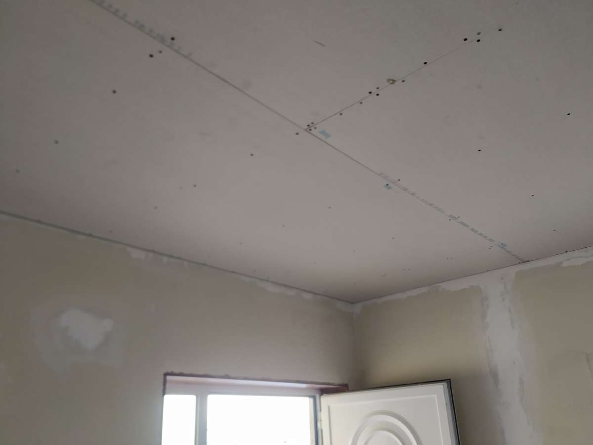 Alexandre Dias - Amarante - Interior Wall Addition