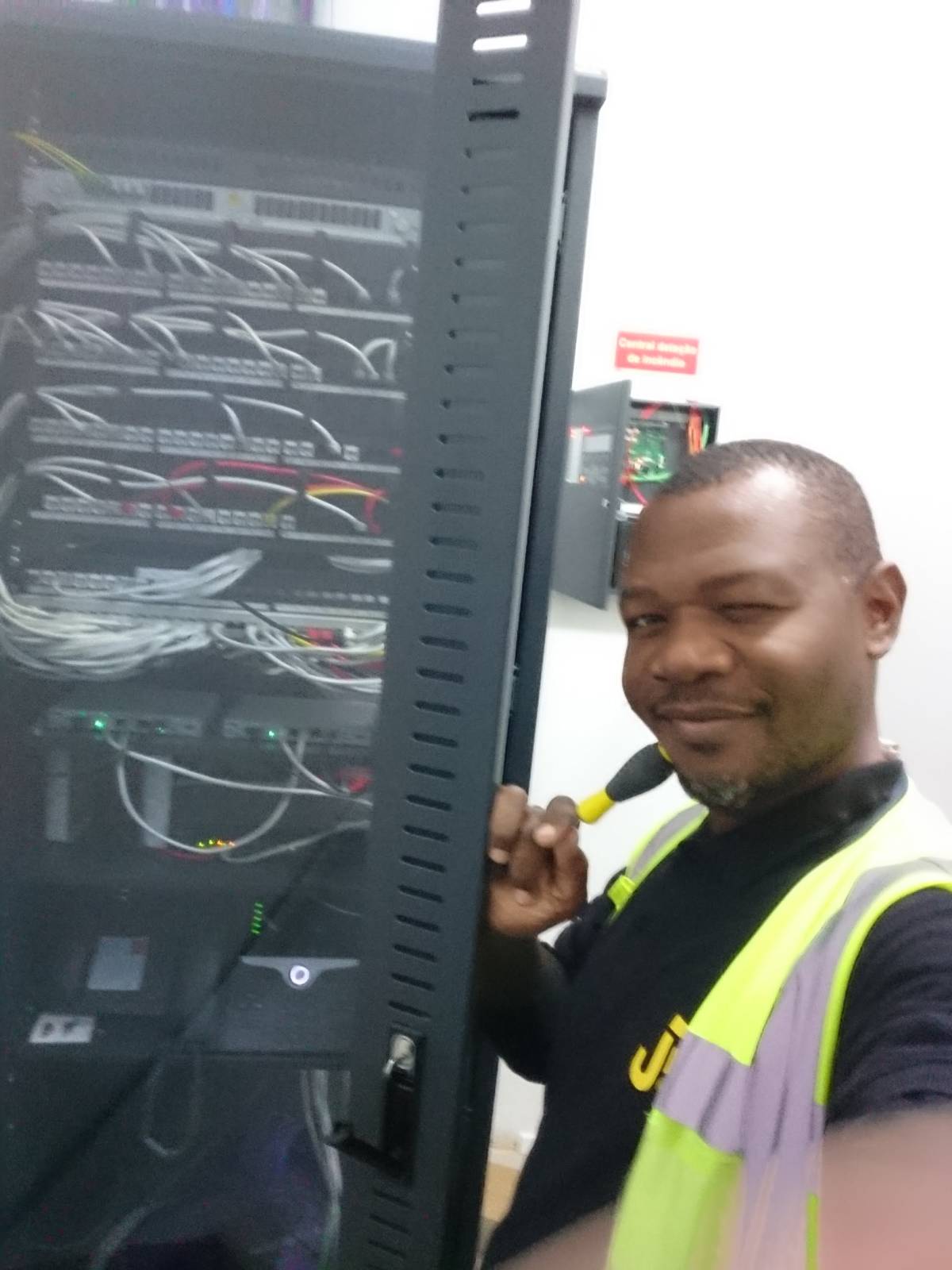 Rui electrician - Amares - Caulking