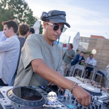 Carlos - Cascais - Ventriloquist