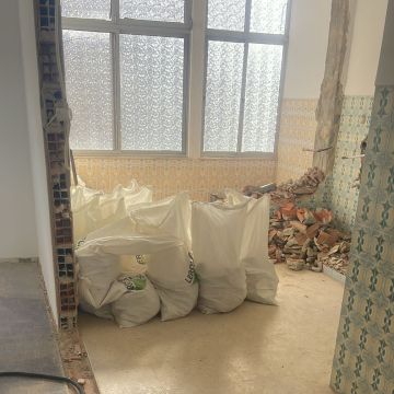 Phenomenal - Construção e Remodelação - Barreiro - Stone or Tile Flooring Installation