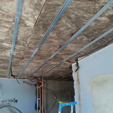 Articulessencia - Sobral de Monte Agraço - Stone or Tile Flooring Installation