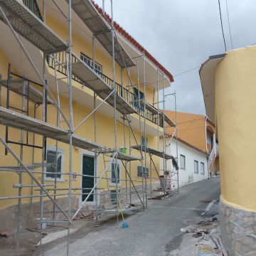 Articulessencia - Sobral de Monte Agraço - Interior Wall Addition