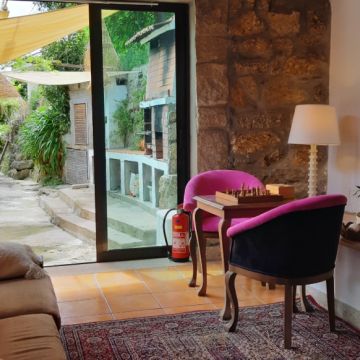 ESPECIALISTA: Manutenção e remodelação de casas; Construção de Estruturas interiores e exteriores, Aplicação de Piso Flutuante, Pintura, Limpeza Geral - Porto - Innenwand einbauen