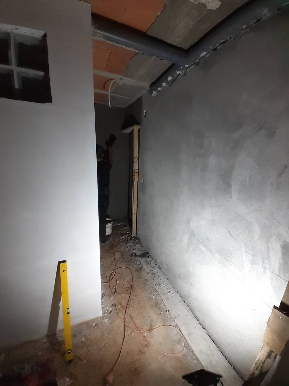 Empire build - Portimão - Tile Installation
