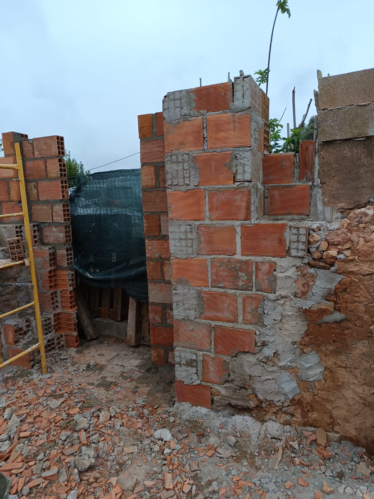Empire build - Portimão - Tile Repair