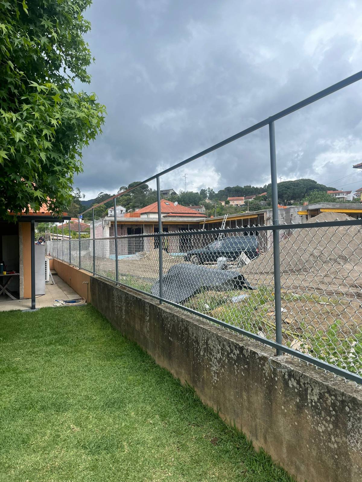 Ks - Barcelos - Construção de Muro