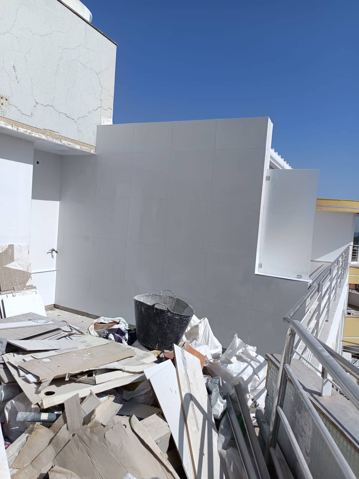Empire build - Portimão - Interior Wall Addition