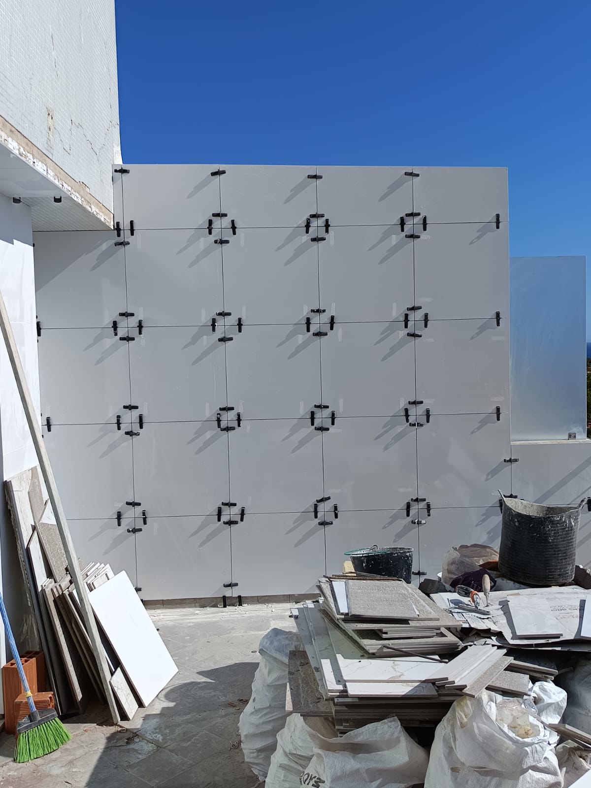 Empire build - Portimão - Door Painting