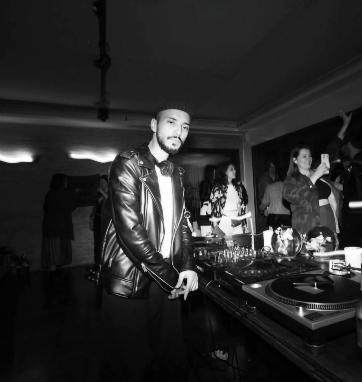 Johnny Ogata - Caldas da Rainha - Entretenimento com Músico a Solo