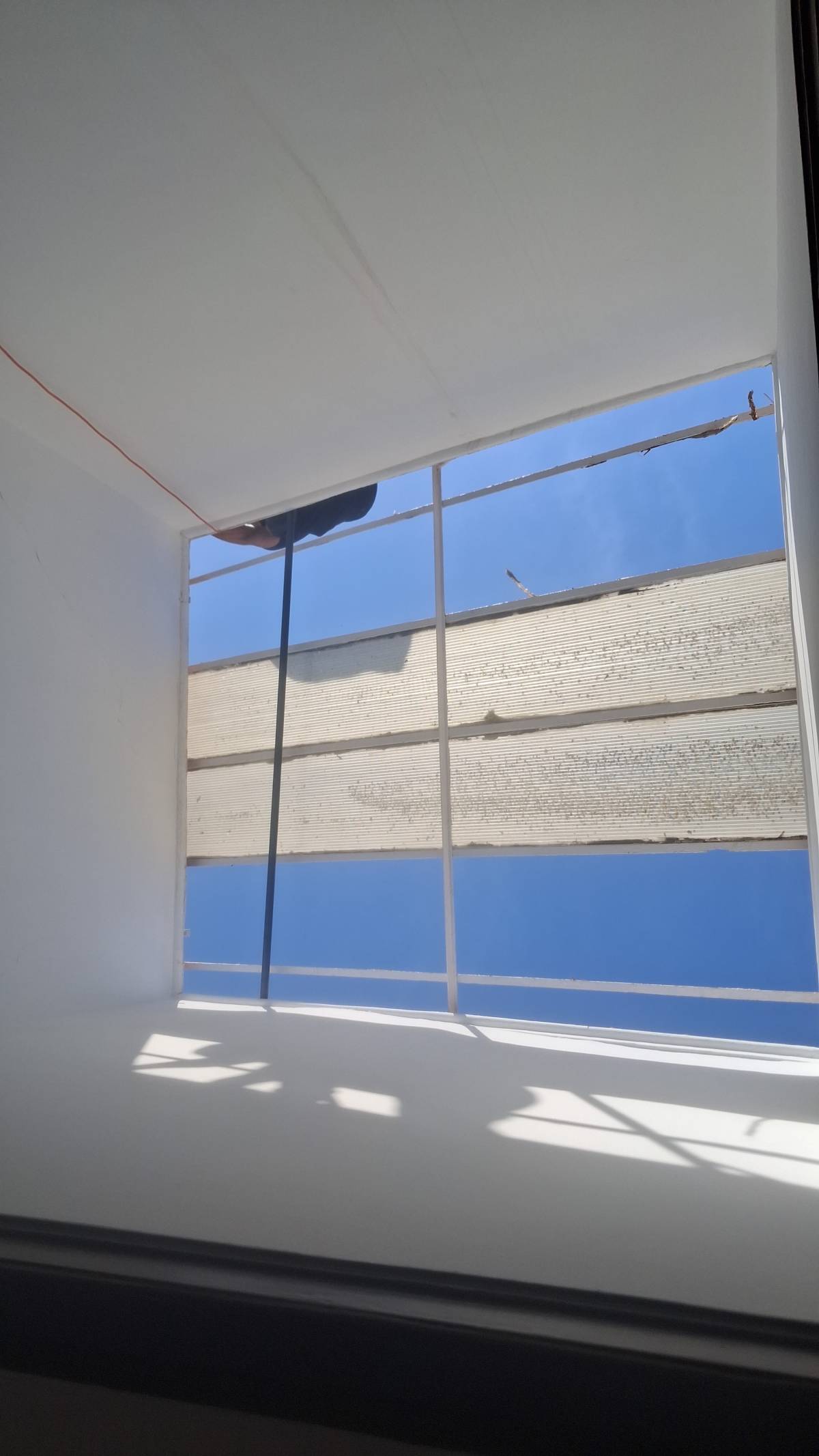 Reaust - Prestação de serviços Limitada - Lisboa - Installation de lampe