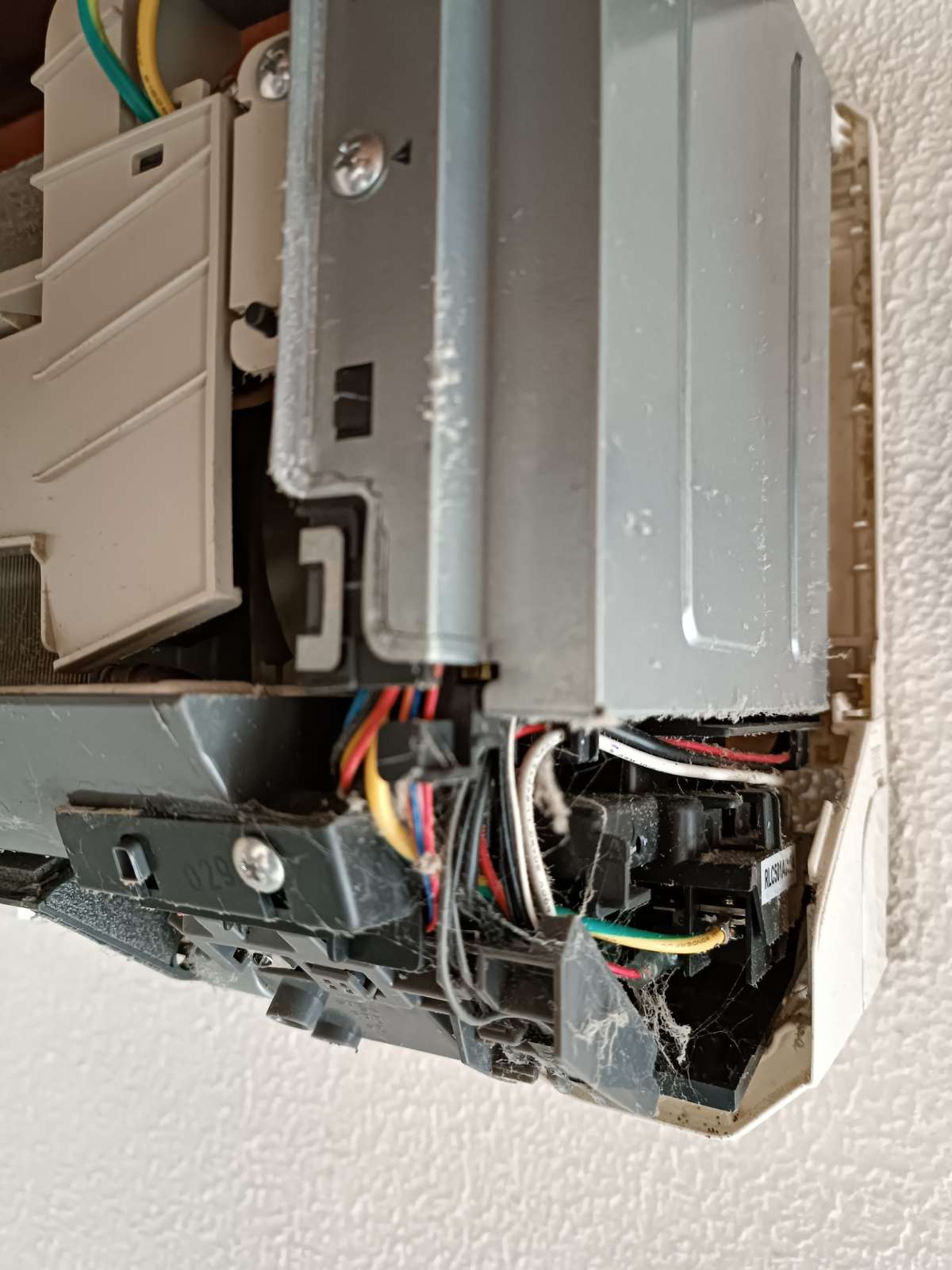 Adriano Rodrigues - Cascais - Central Air Conditioning Installation
