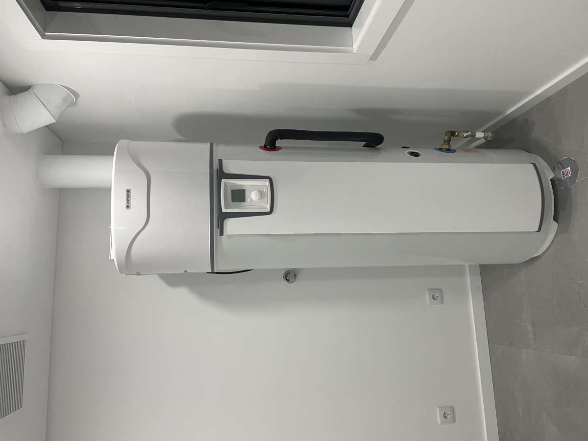 Miguel Cabral - Gondomar - Interior Wall Addition