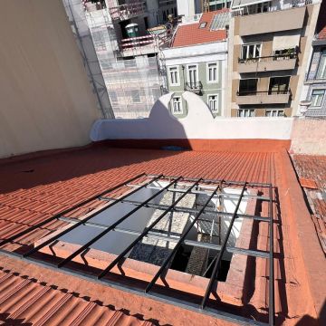 Reaust - Prestação de serviços Limitada - Lisboa - Pose de sols en pierre ou en carrelage