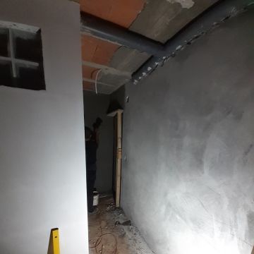 Empire build - Portimão - Tile Installation