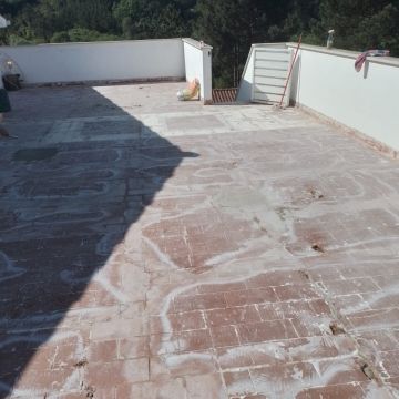 Neivaldo Santos - Nazaré - Instalação de Escadas
