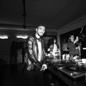 Johnny Ogata - Caldas da Rainha - Entretenimento com Músico a Solo