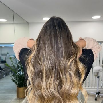 Raquel do Vale especialista em loiros e iluminados - Valongo - Event Hair Styling