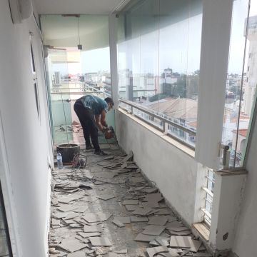 Empire build - Portimão - Floor Tiling