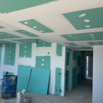 Empire build - Portimão - Bathroom Tiling
