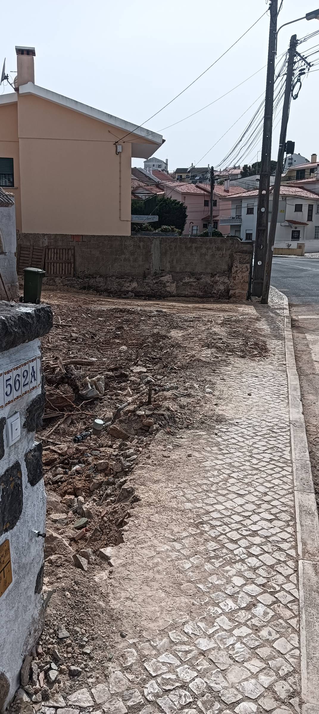 Massinissa - Lisboa - Adición de pared interior