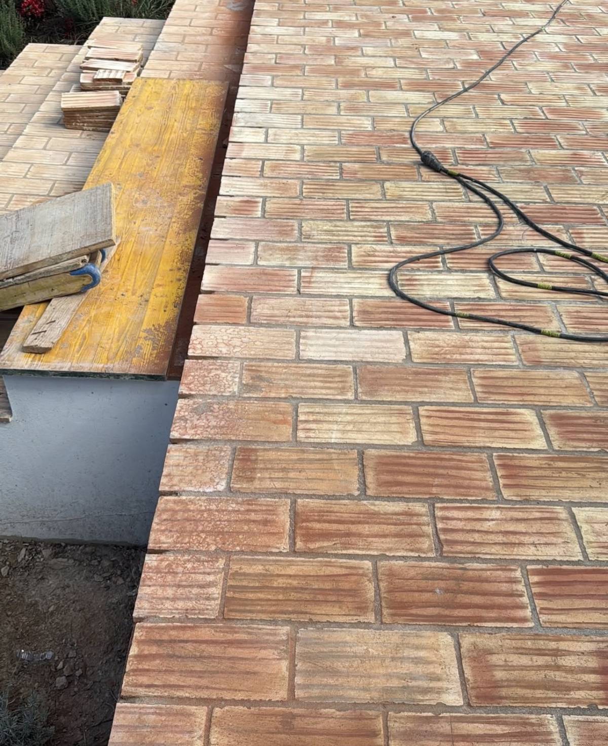 Gustavo Costa Leal - Portimão - Tile Installation