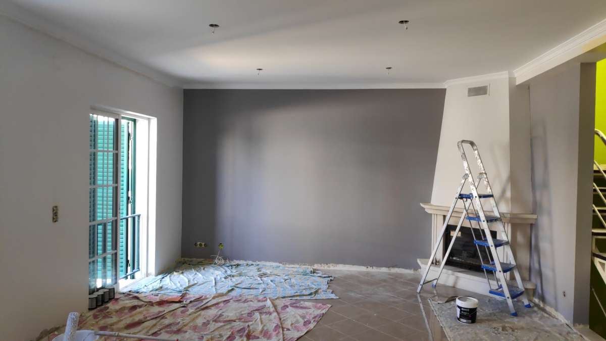 Pintor e barrador entre outras especialidades - Faro - Cabinet Repair