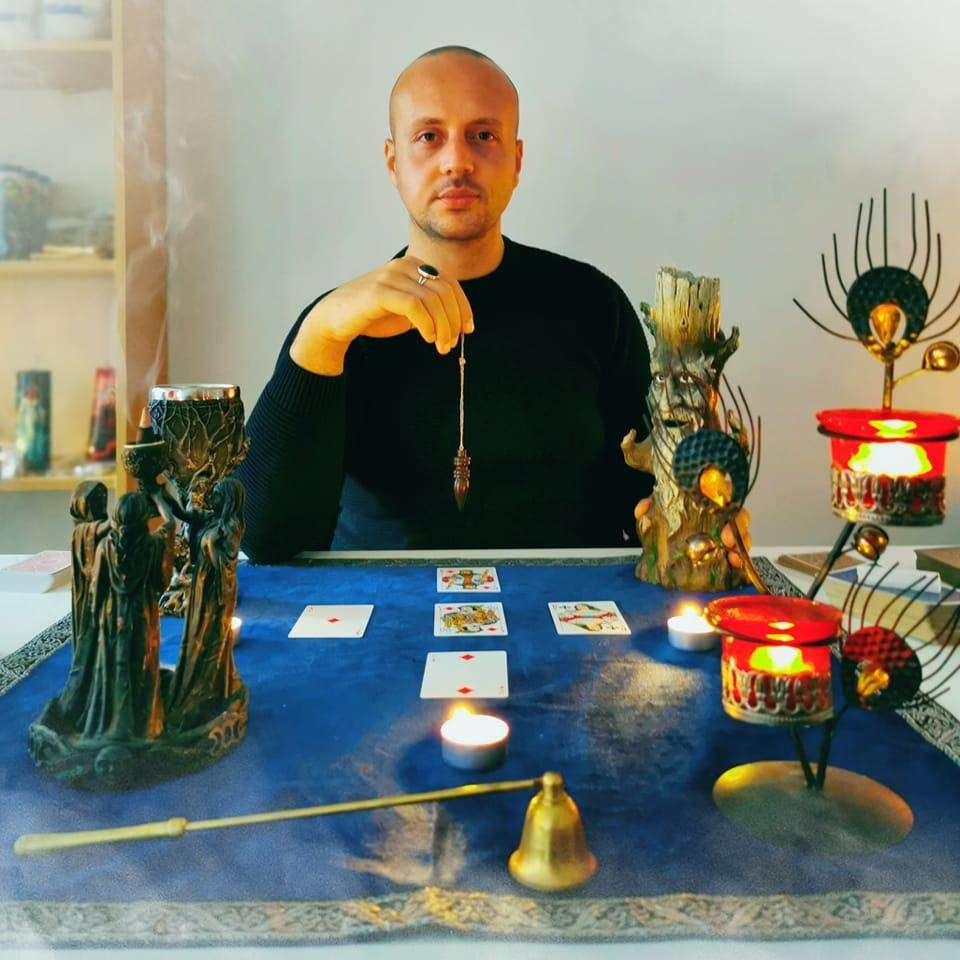 Tarólogo Joaquim - Vila Nova de Gaia - Tarot Card Reader Entertainment