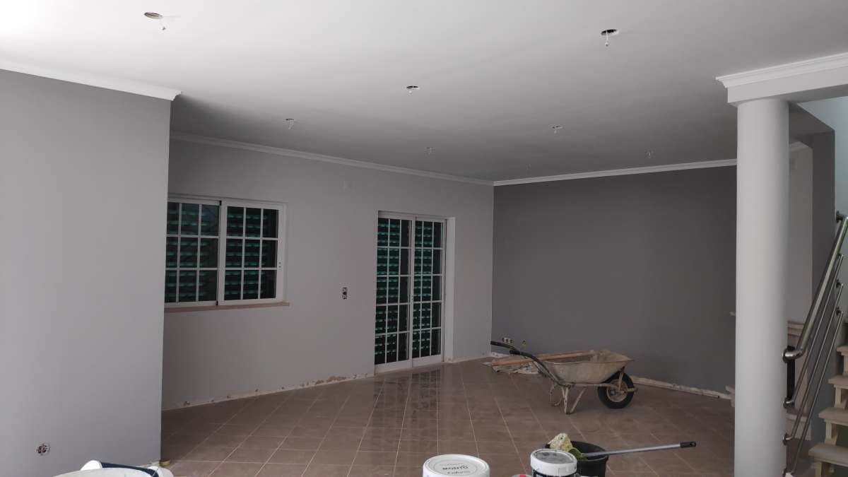 Pintor e barrador entre outras especialidades - Faro - New Home Construction