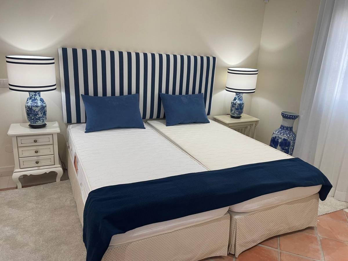 RL técnico de decoração - Faro - Furniture Repair