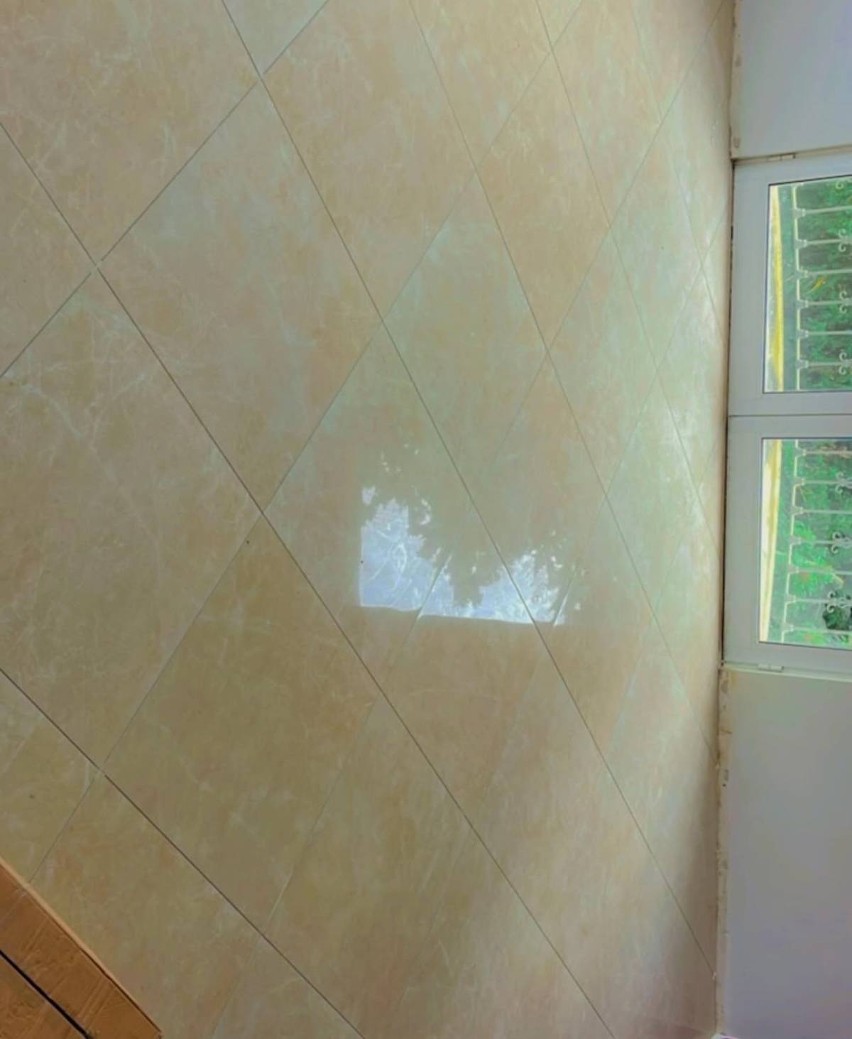 Gustavo Costa Leal - Portimão - Bathroom Tiling
