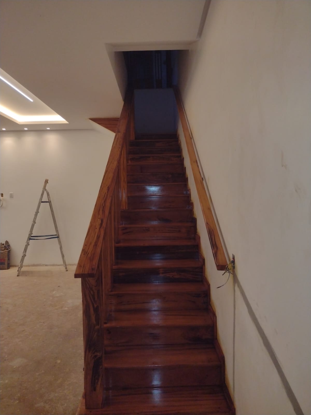 Andre - Cascais - Tile Installation